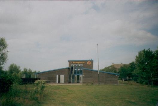 gebouw-veld-zijde 2006
